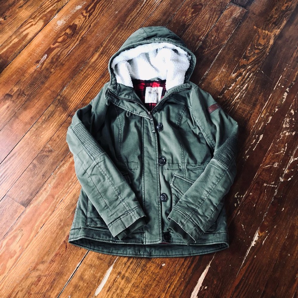 Hollister Winter Jacket, Army green, Buffalo Plaid, sherpa lined, Sz XS